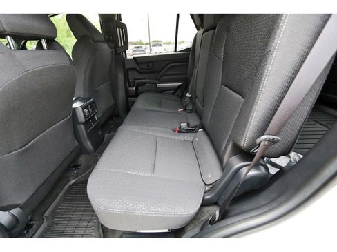 Used 2025 Toyota 4Runner SR5 AWD/4WD image 12