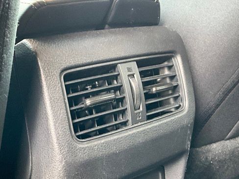 Used 2023 Nissan Rogue S image 26