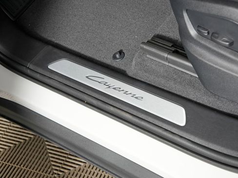 New 2026 Porsche Cayenne Coupe image 18
