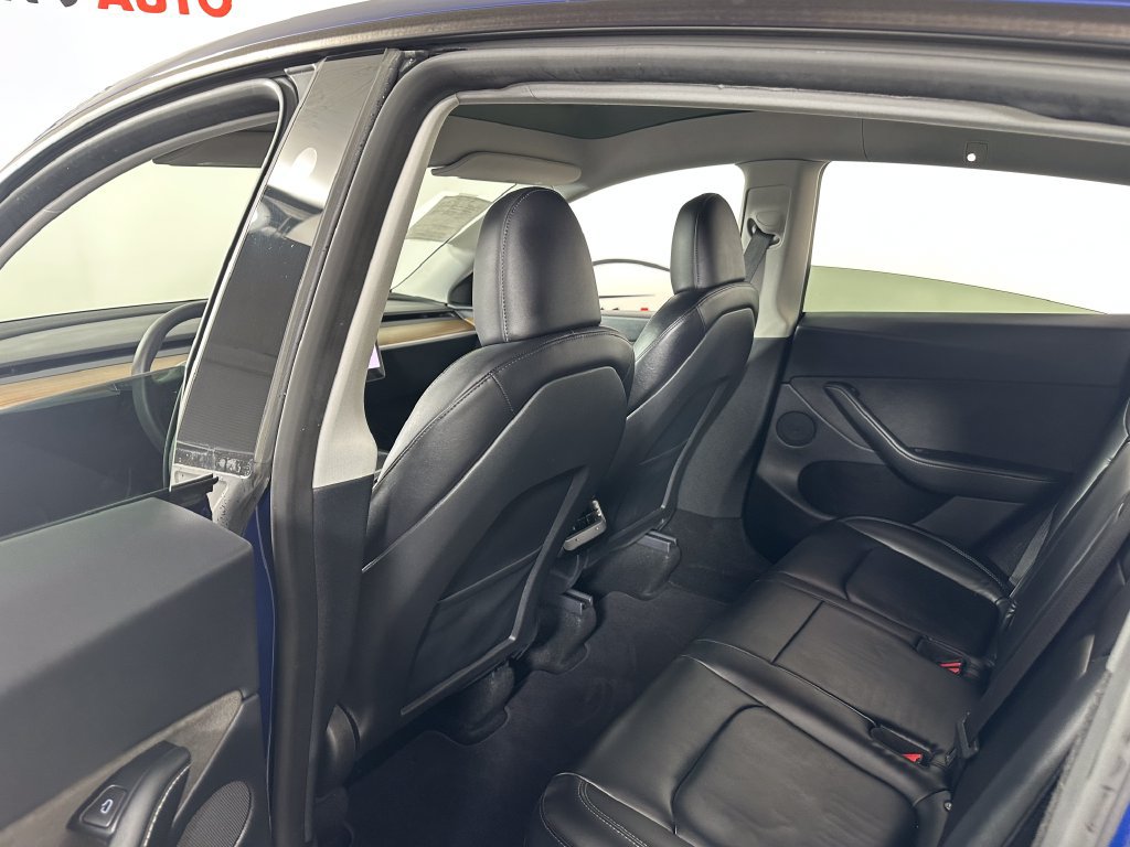 Used 2023 Tesla Model Y Long Range AWD/4WD image 24