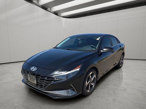 Used 2021 Hyundai Elantra Limited image 1