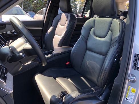 Used 2023 Volvo XC90 B6 Ultimate w/ Protection Package Premier image 32