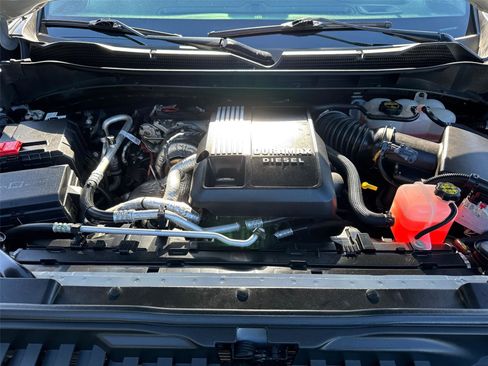 Used 2024 Chevrolet Silverado 1500 Custom Trail Boss w/ Dark Appearance Package image 11