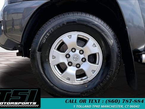 Used 2012 Toyota Tacoma 4x4 Double Cab w/ TRD Off-Road Pkg image 9