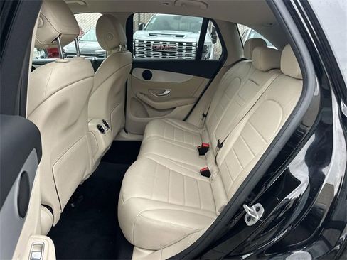 Used 2022 Mercedes-Benz GLC 300 4MATIC image 23