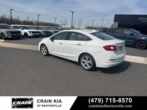 Used 2017 Chevrolet Cruze Premier w/ Enhanced Convenience Package image 10