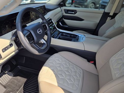 New 2026 Nissan Armada Platinum RWD image 14