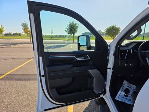 New 2026 GMC Sierra 3500 Denali w/ Denali Reserve Package image 4