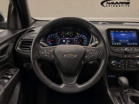 Used 2022 Chevrolet Equinox RS w/ Infotainment Package FWD image 13