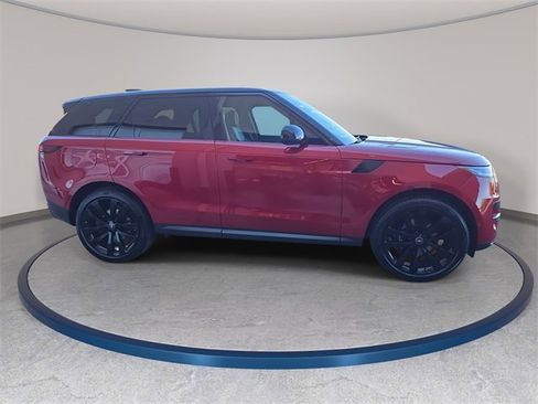 New 2025 Land Rover Range Rover Sport SE image 4