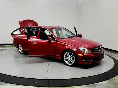 Used 2014 Mercedes-Benz C 300 4MATIC Sedan w/ Premium 1 Package image 10