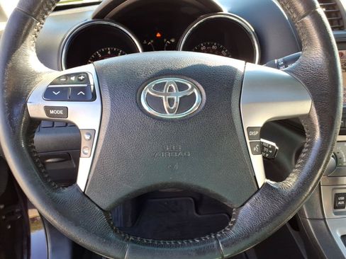 Used 2012 Toyota Highlander SE w/ Tow Pkg AWD/4WD image 21