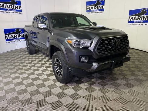 Used 2022 Toyota Tacoma TRD Sport w/ Technology Package image 1