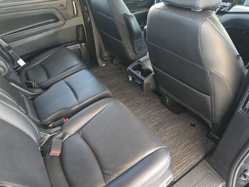 Certified 2024 Honda Odyssey EX-L image 11