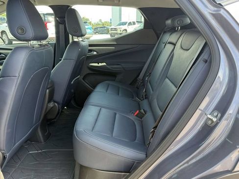 Used 2023 Chevrolet Bolt EUV LT w/ Convenience Package FWD image 12