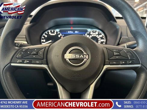 Used 2025 Nissan Altima 2.5 SV FWD image 30