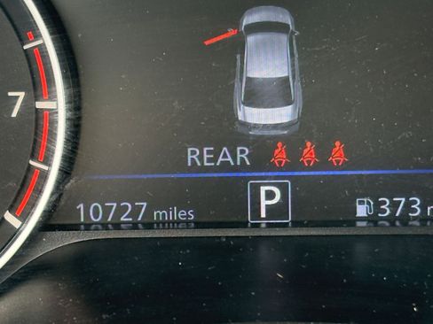 Used 2025 Nissan Altima 2.5 SV image 40