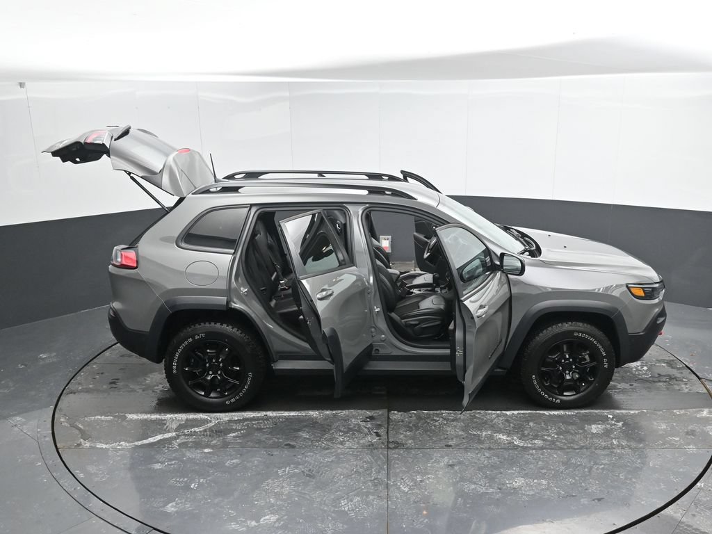 Used 2023 Jeep Cherokee Trailhawk w/ Trailer Tow Group AWD/4WD image 55