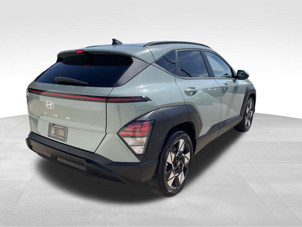 Used 2024 Hyundai Kona SEL FWD image 5