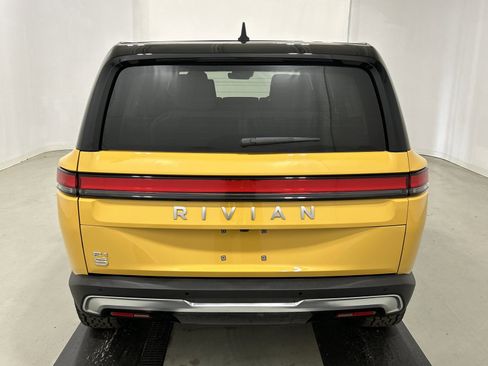 Used 2023 Rivian R1S Adventure AWD/4WD image 4