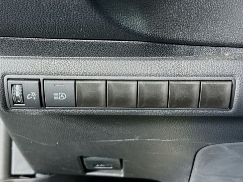 Used 2025 Toyota Corolla LE image 16