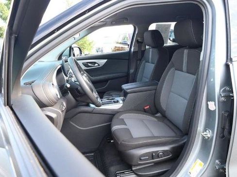 Used 2025 Chevrolet Blazer LT AWD/4WD image 8