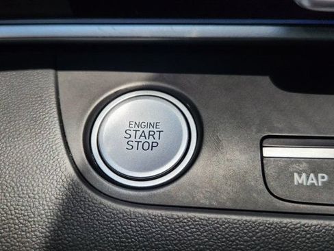 Used 2024 Hyundai Elantra Limited FWD image 19