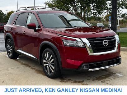 Used 2022 Nissan Pathfinder Platinum w/ Cargo Package