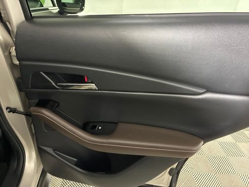 Used 2022 MAZDA CX-30 AWD 2.5 S w/ Premium Package image 35