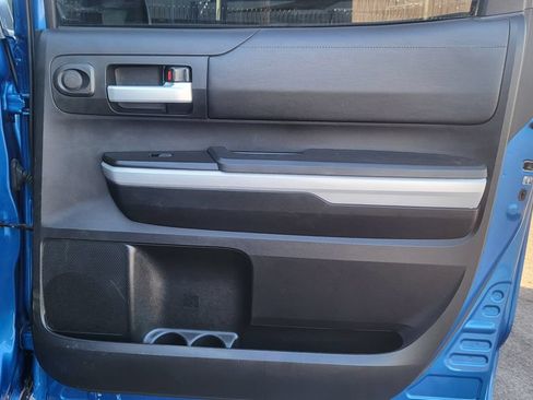 Used 2018 Toyota Tundra SR5 w/ SR5 Upgrade Package AWD/4WD image 19