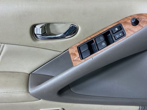 Used 2012 Nissan Murano LE w/ Platinum Pkg image 15