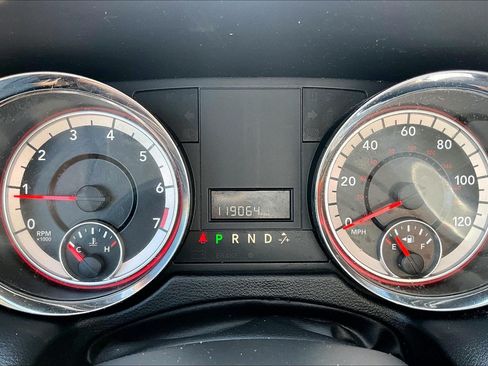 Used 2014 Dodge Grand Caravan SE w/ Quick Order Package 29E SE FWD image 24