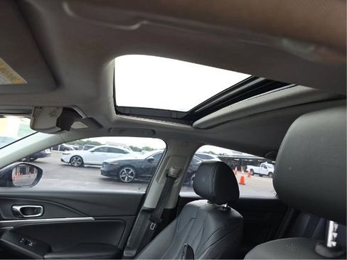 Used 2025 Acura Integra FWD image 9