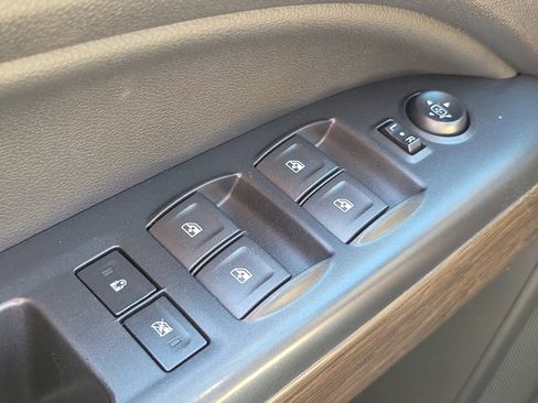 Used 2017 GMC Canyon Denali image 25