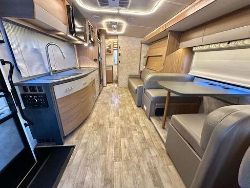 Used 2017 Mercedes-Benz Sprinter 3500 image 28