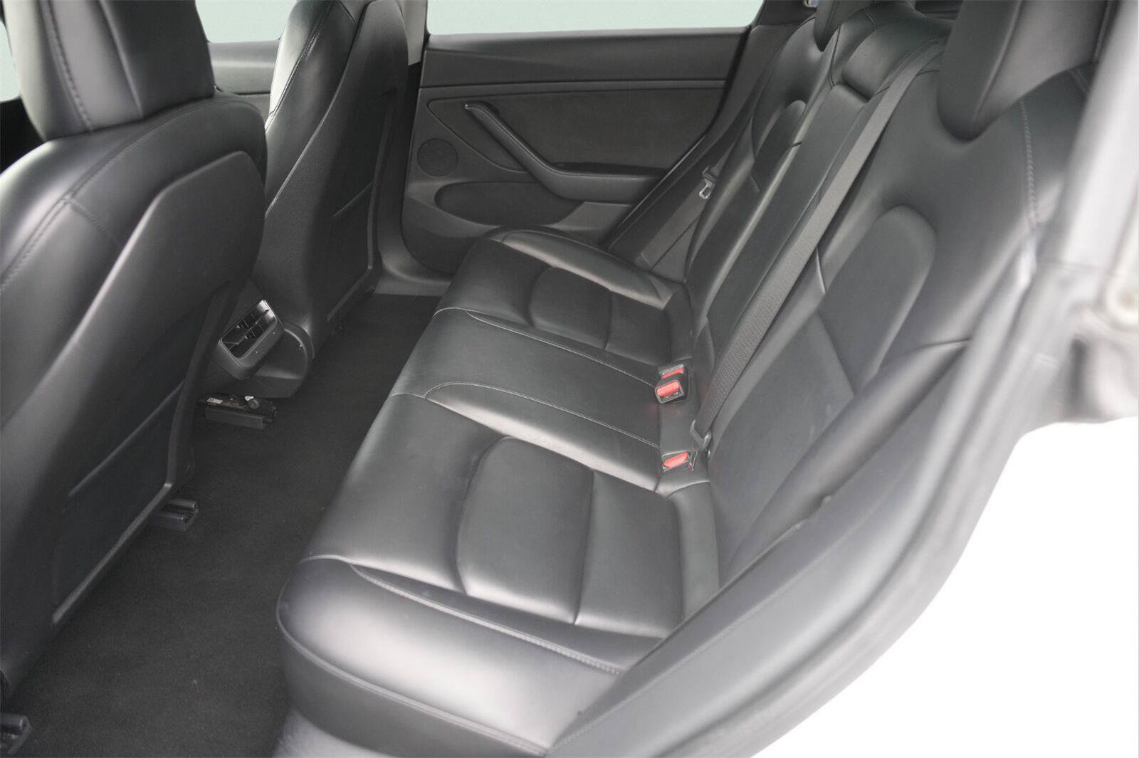 Used 2021 Tesla Model 3 Standard Range Plus RWD image 12