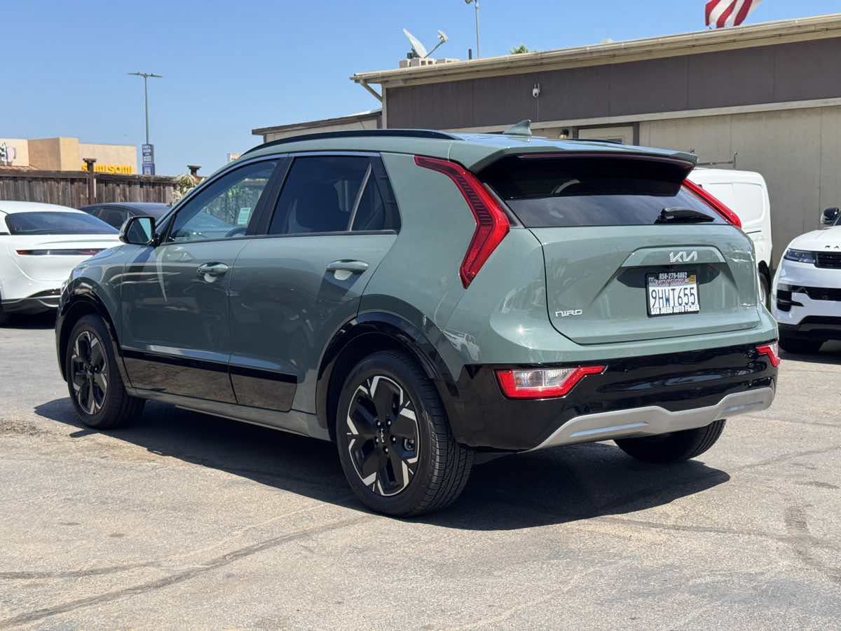 Used 2023 Kia Niro Wind FWD image 12