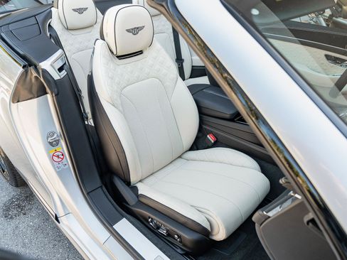 Used 2023 Bentley Continental GT Mulliner AWD/4WD image 5