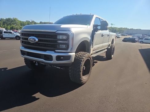 Used 2023 Ford F250 Lariat w/ Tremor Off-Road Package AWD/4WD image 3