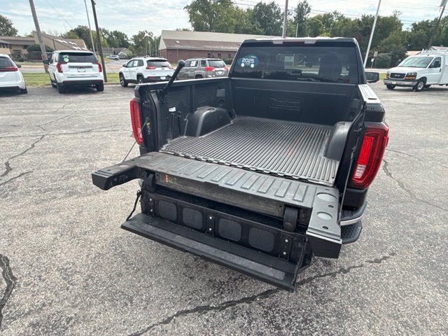 Used 2025 GMC Sierra 1500 SLT AWD/4WD image 5