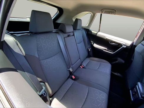 Used 2025 Toyota RAV4 XLE FWD image 19