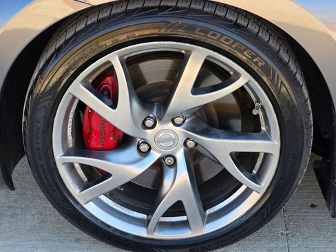 Used 2015 Nissan 370Z Sport Coupe 2D image 22