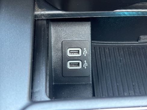 Used 2020 Ford F150 XLT w/ Equipment Group 302A Luxury AWD/4WD image 38