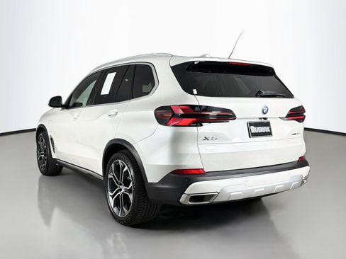 Certified 2025 BMW X5 xDrive50e w/ Parking Assistance Package AWD/4WD image 5