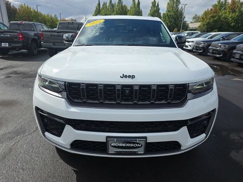Used 2026 Jeep Grand Cherokee L Limited AWD/4WD image 8