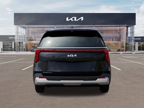New 2026 Kia Carnival FWD image 5