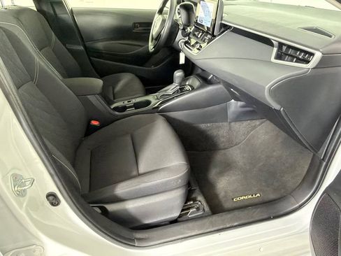 Used 2025 Toyota Corolla LE image 13