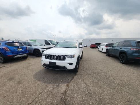 Certified 2020 Jeep Grand Cherokee Limited AWD/4WD image 3