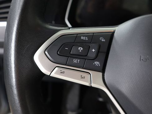 Used 2024 Volkswagen Jetta SE FWD image 40