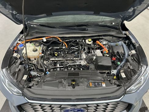 Used 2023 Ford Escape Platinum AWD/4WD image 25